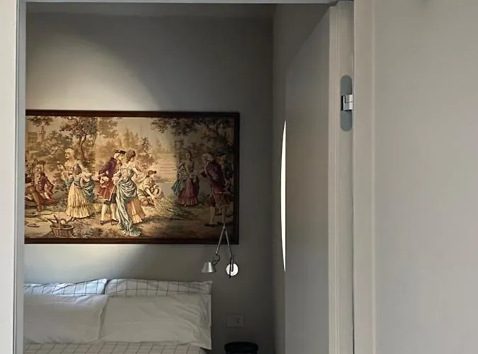 Bilocale Di Design Con Vista In Crocetta Quadronno Milão