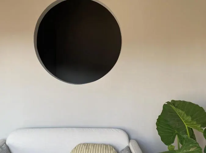 Bilocale Di Design Con Vista In Crocetta Quadronno Milão