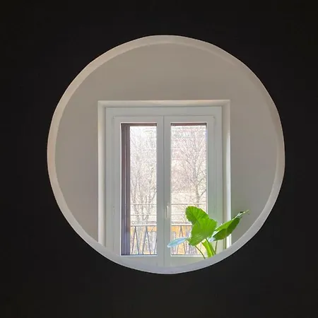 Apartment Bilocale Di Design Con Vista In Crocetta Quadronno Milan
